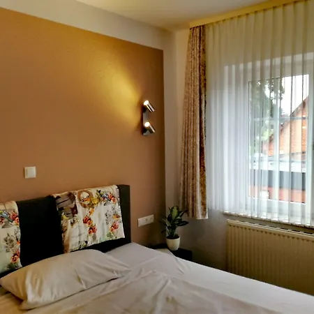 Отель & Zum Domkreuger 3*