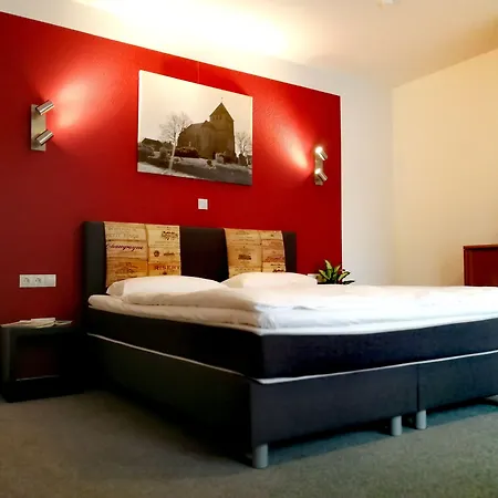 & Zum Domkreuger 3*