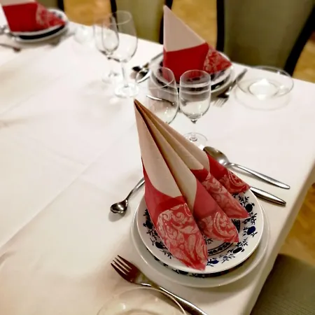 Отель & Zum Domkreuger 3*
