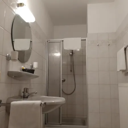 Hotel&gasthaus Zum Domkreuger 3*