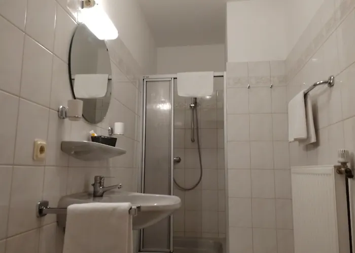 & Zum Domkreuger Otel